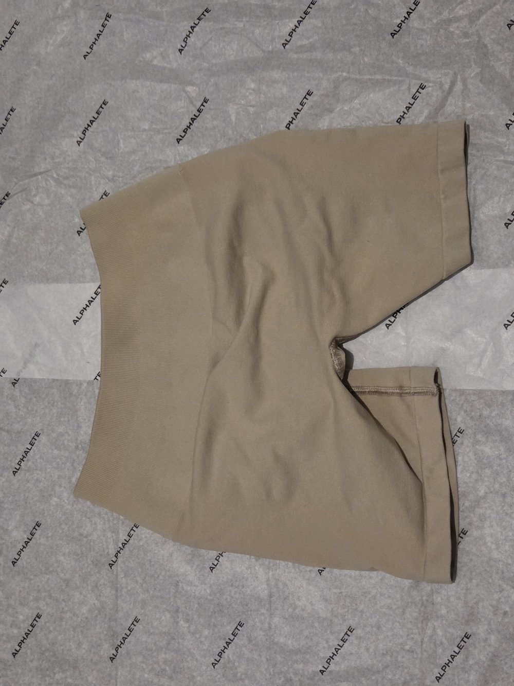 Alphalete ☆ 4.5" Amplify Shorts - Picture 3 of 3